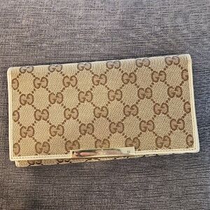 Gucci Signature Monogram Long Wallet
